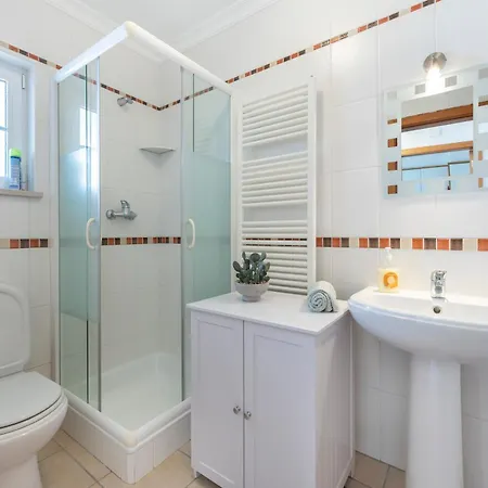 Nyaraló 14 Fontainhas - 3 Bedroom Townhouse With Private Pool & Sea Views Luz