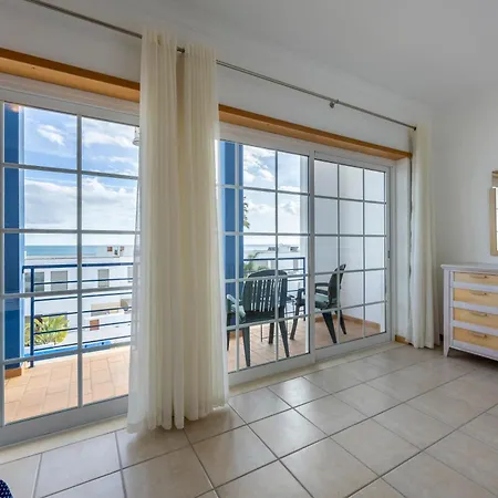 Дом отдыха 14 Fontainhas - 3 Bedroom Townhouse With Private Pool & Sea Views